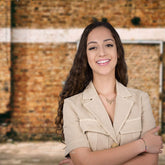 Aperturee - Ländlicher idyllischer roter Backsteinmauer Portrait Hintergrund